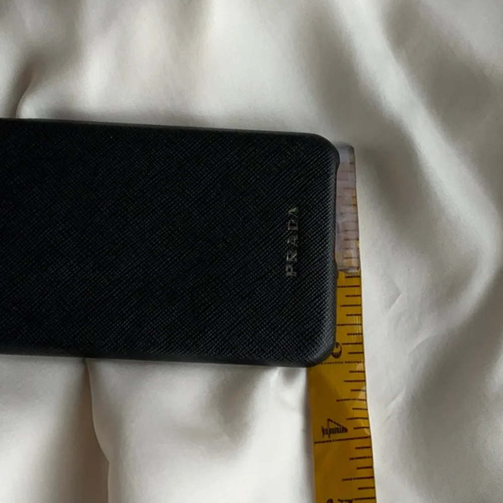 PRADA phone case - Picture 10 of 10